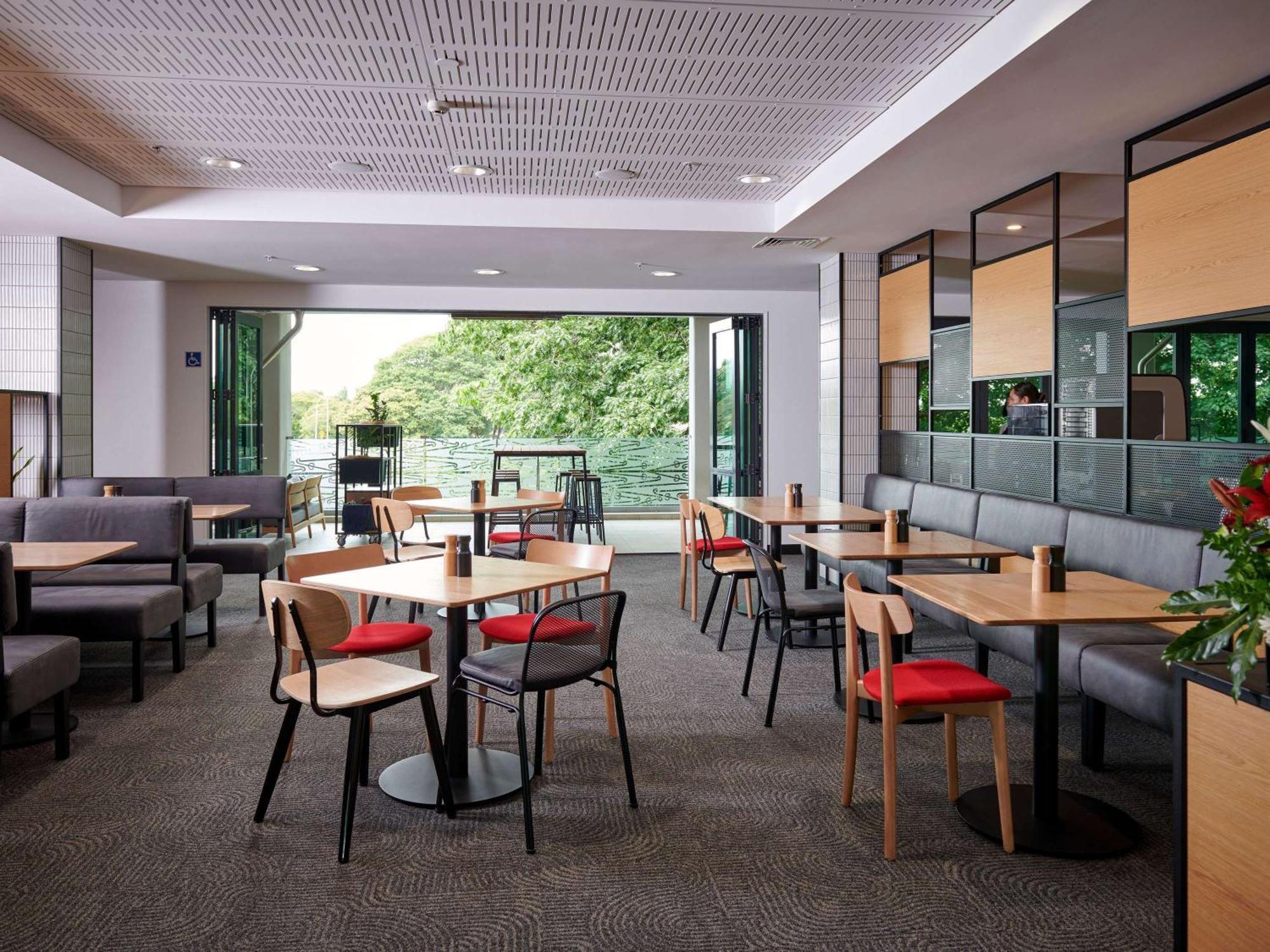 Ibis Hamilton Tainui Hotel Bagian luar foto